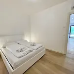 View Casa Chiara מאלצ'סינה